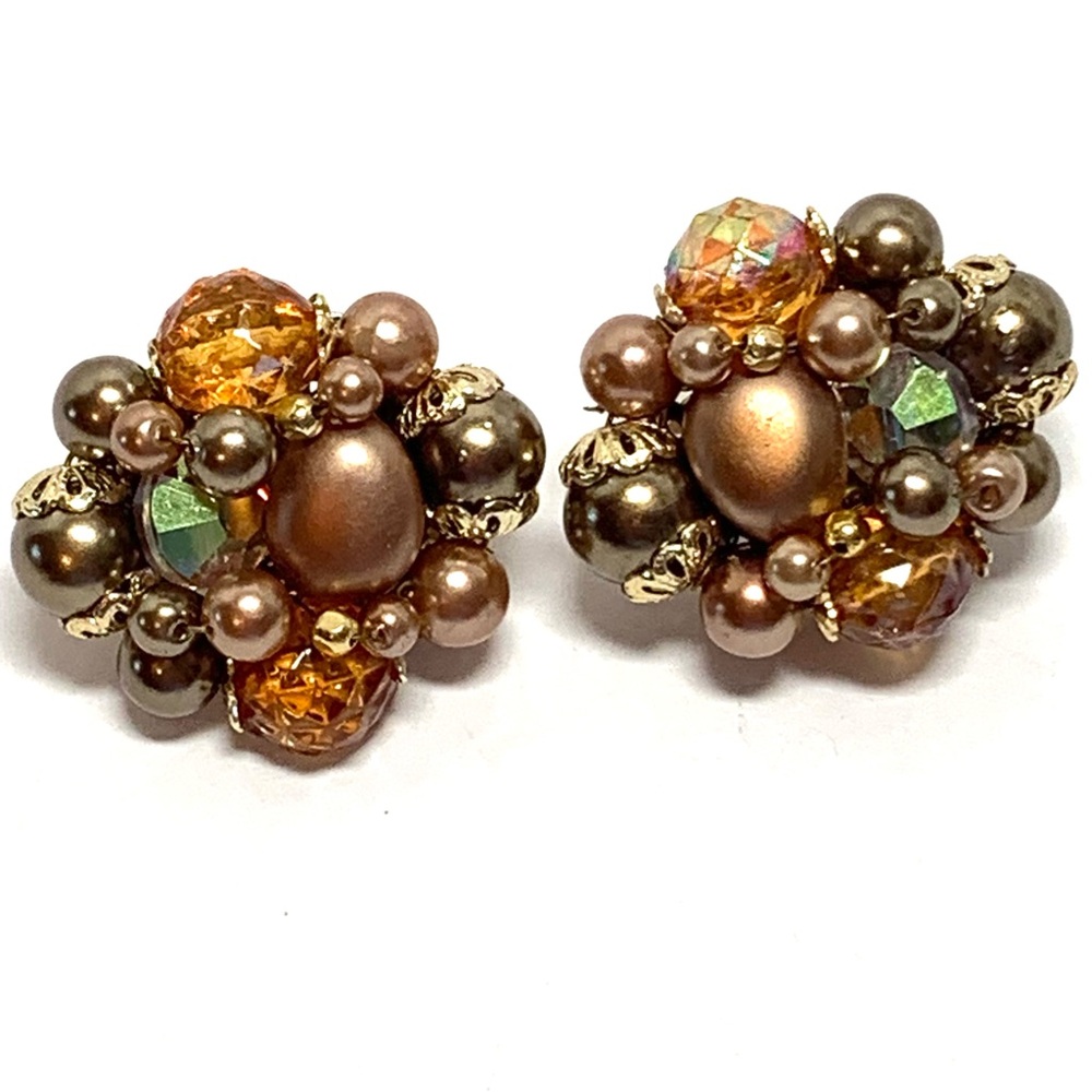 Vintage Mid-Century Modern Flax Pearl Clip On Earrings